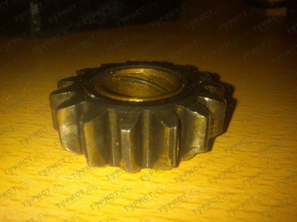 Шестерня заднего хода Урал